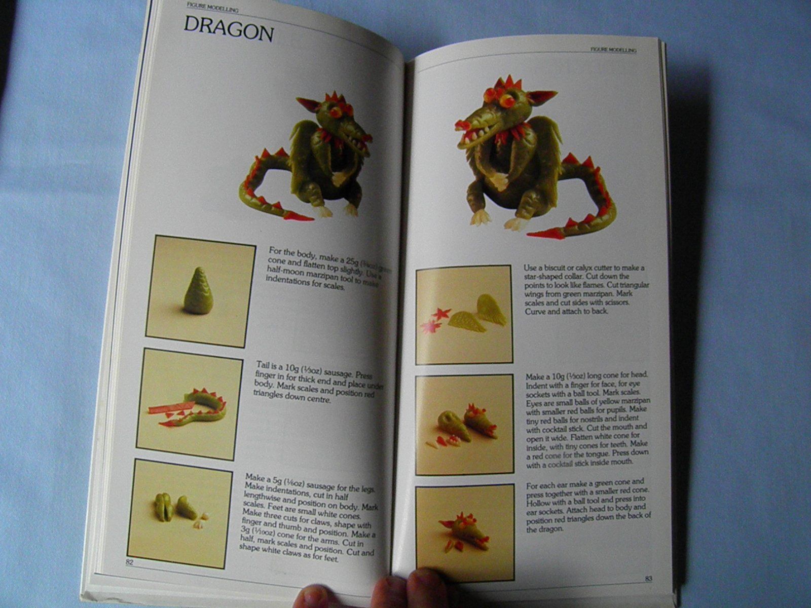 Libri: 2 Fachbücher Marzipan & Cake – Usato da Triesen FL venduto da Trigon 7