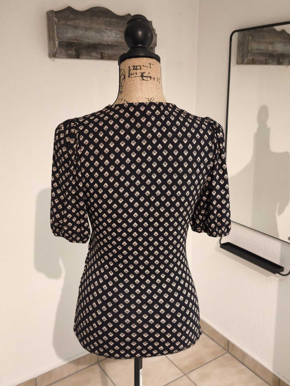 Top: Indiska Wickelbluse, Grösse S, schwarz gemustert, neuwertig – Usato da KRIENS venduto da Franzy_Blond10 2