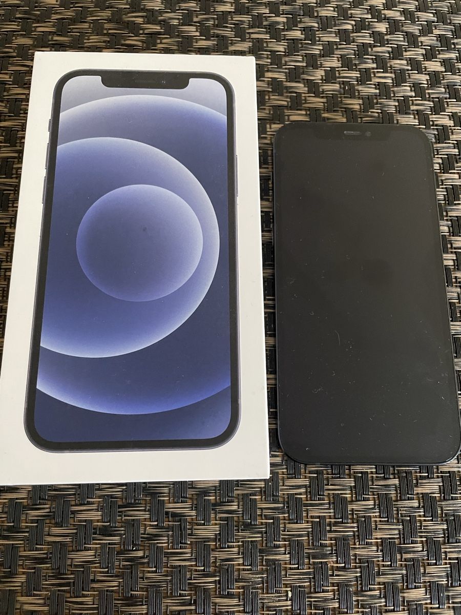 Apple Telefoni cellulari / Smartphones: schwarzes iPhone 12 mit neuer Batterie – Nuovo (secondo la descrizione) da Reinach AG venduto da trigger7811