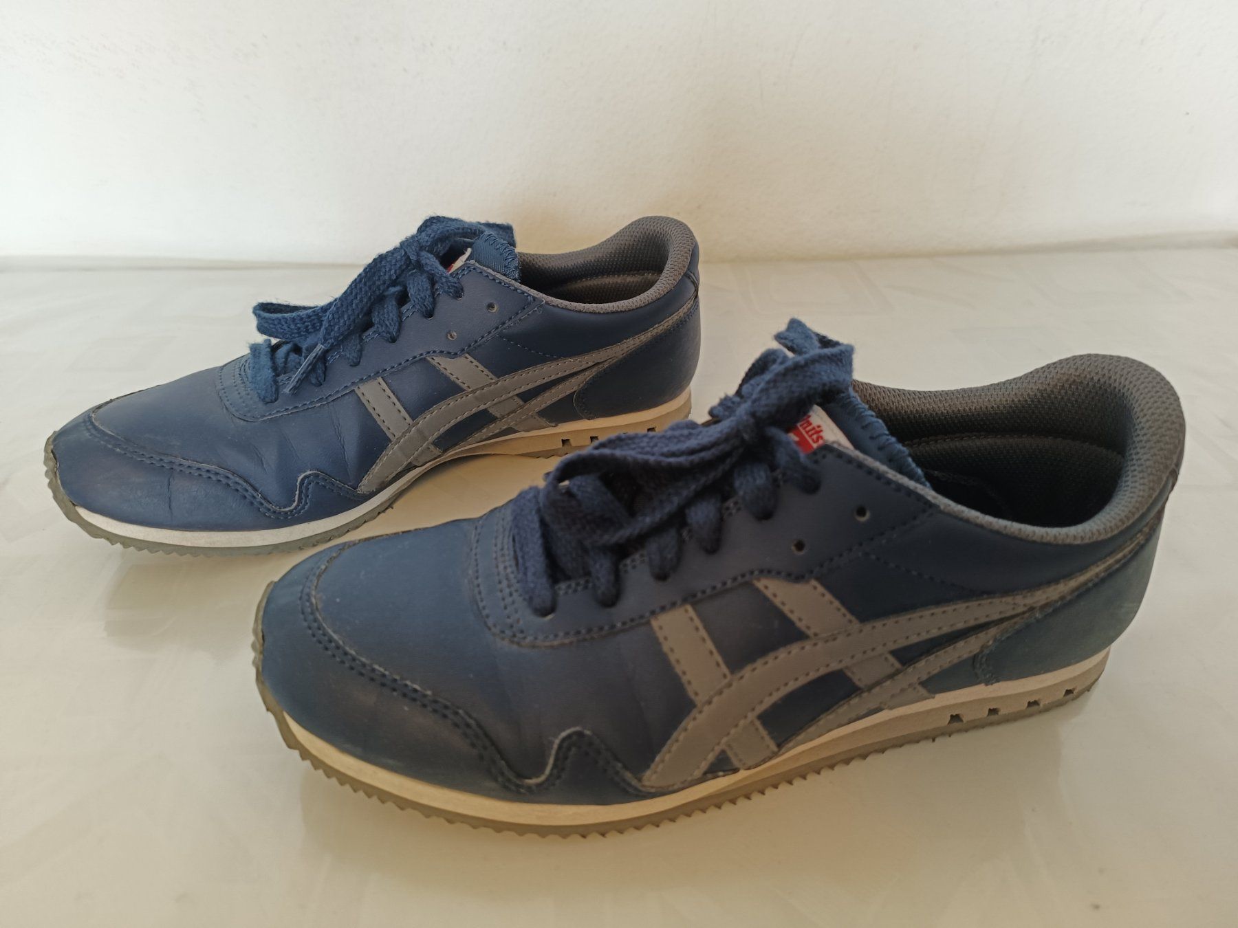 Onitsuka Scarpe da donna: Onitsuka Tiger Sneaker Gr 37.5 Damen blau/grau – Usato da Oberhofen Thun'see venduto da cri_6md2 1