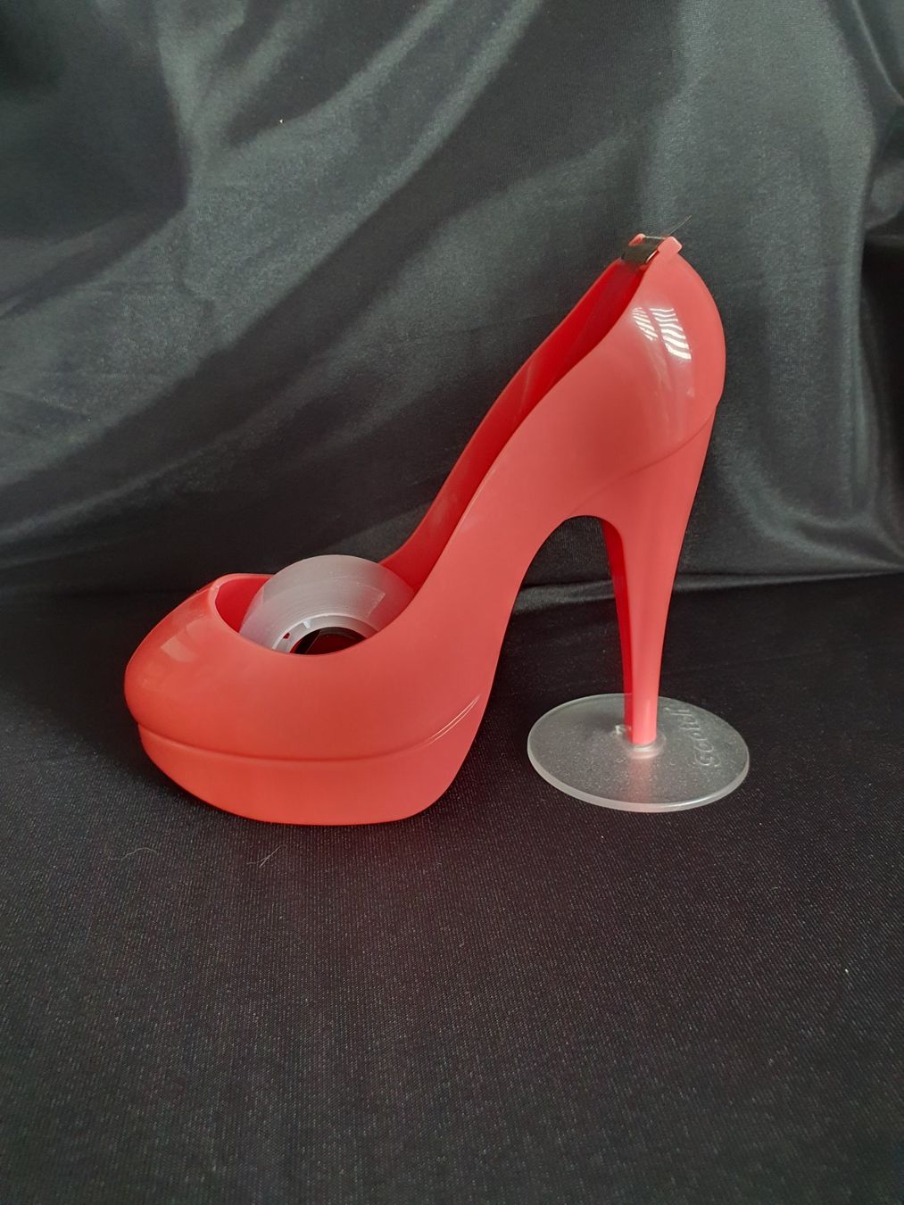 Alle Werkzeuge: Klebebandabroller Damenschuh rosa – Gebraucht aus Alterswil FR von Maylea01