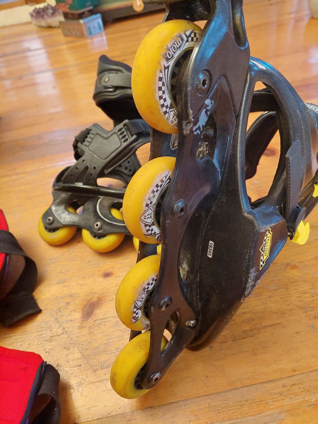 Pattini in linea & Pattini a rotelle: Inline Rollschuhe,Gebrauch mit normalen Schuhen, anschnallen – Usato da Zürich venduto da Cortin 1