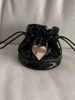 GUESS Geschenktäschli Beutel schwarz rund