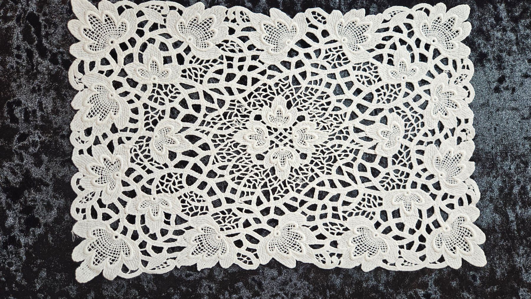 Sottobicchieri: Edles Spitzendeckeli, neuwertig, Ecruweiss 35x22 cm – Usato da Gossau ZH venduto da LeoniesDeko 6