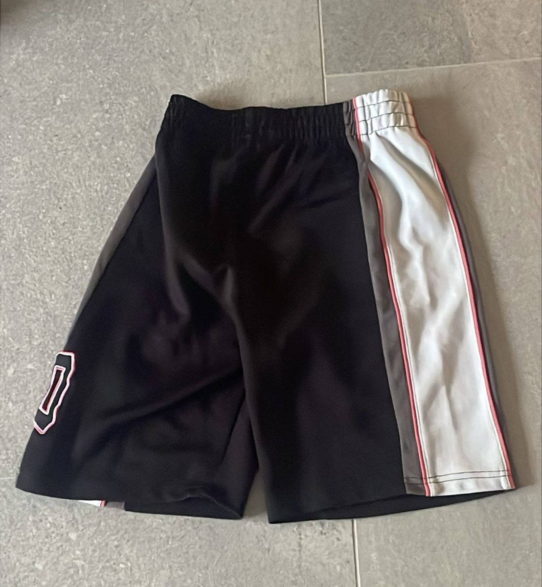 Pantaloni: ITUKI Sportshorts, Gr.134 – Usato da Fahrwangen venduto da lya_n6l6 1