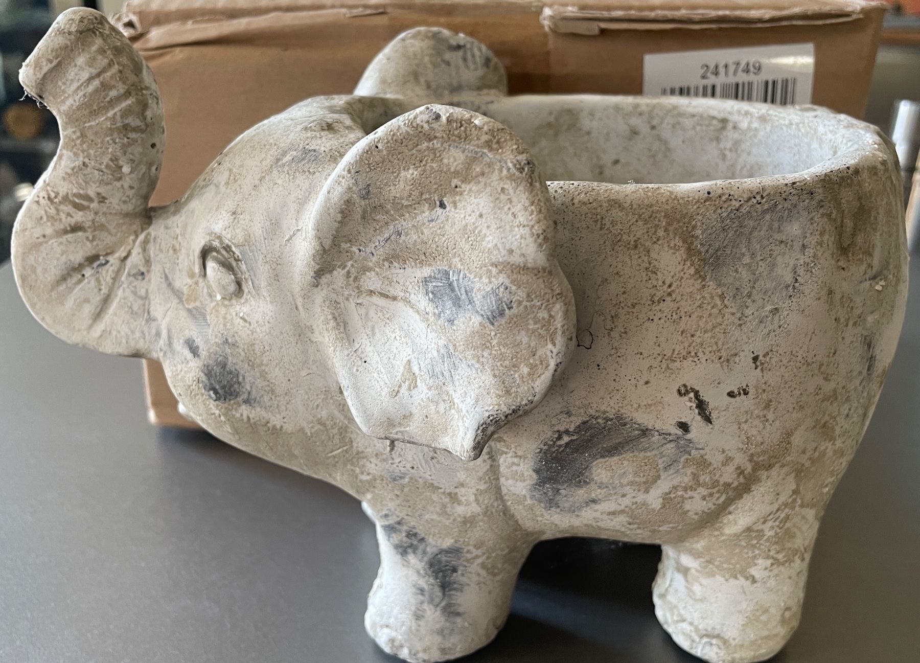 Vasi per fiori: Blumentopf Elefant/neu – Nuovo e nell'imballaggio originale da Volketswil venduto da rubin74 1