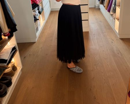 Hallhuber Donna Rock schwarz Tüll Grösse 40 neuwertig