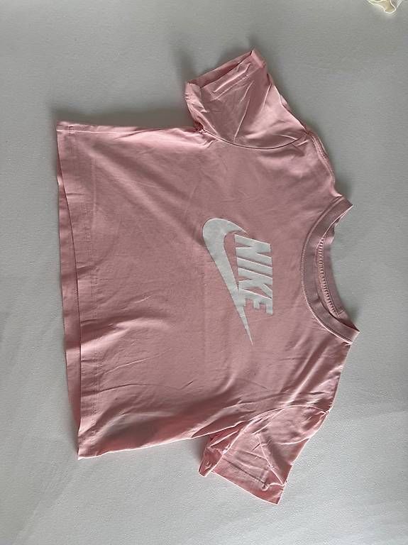 Nike T-shirt: T-shirt court Nike – Nuovo (secondo la descrizione) da Sion venduto da ENKLR