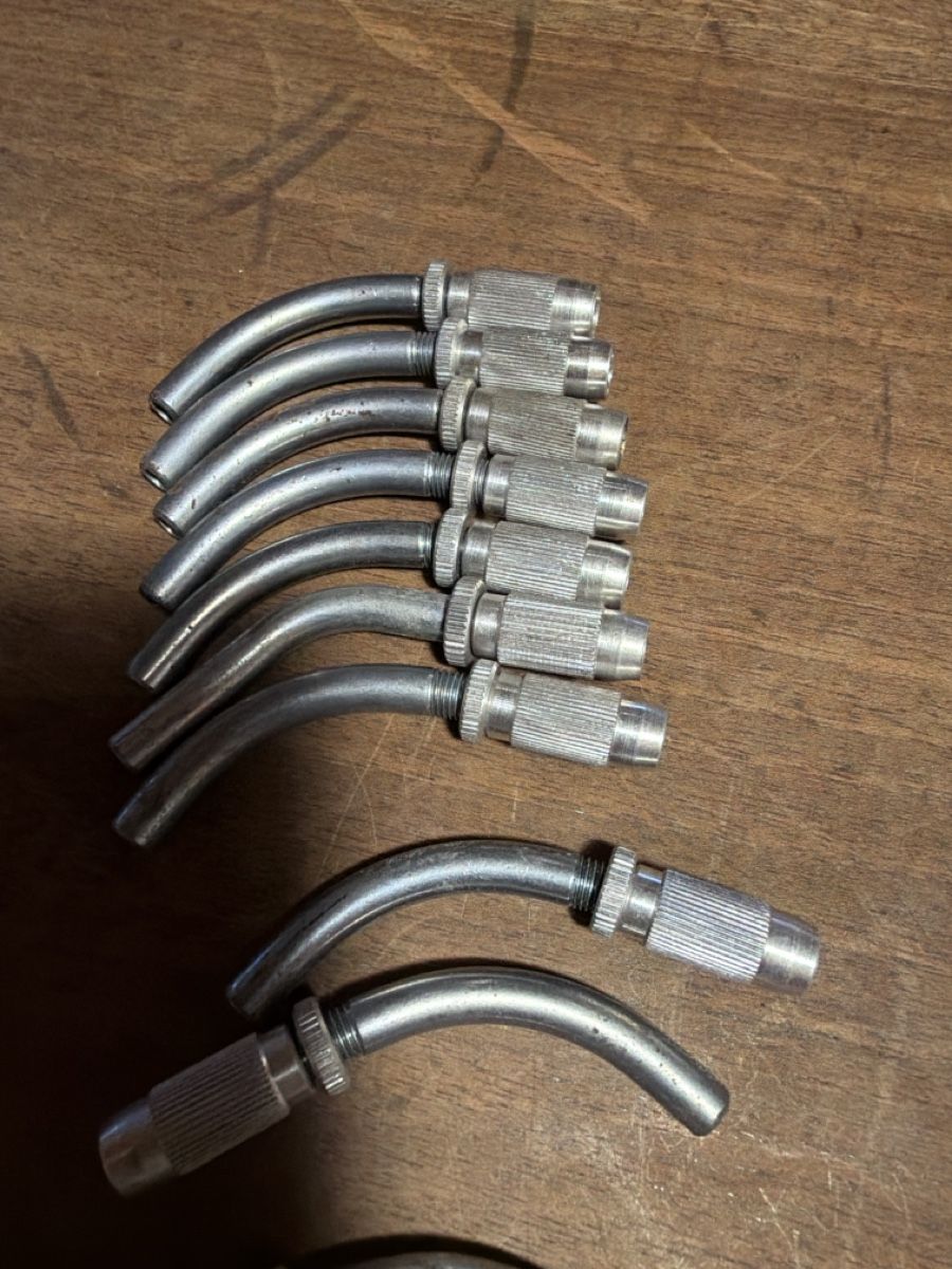 Cyclomoteurs: Rohr bogen , Bananen  10st. Nos – Neuf avec emballage d'origine à huttwil par Pakora
