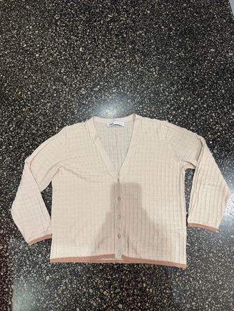 Zara cardigan / sweater size small