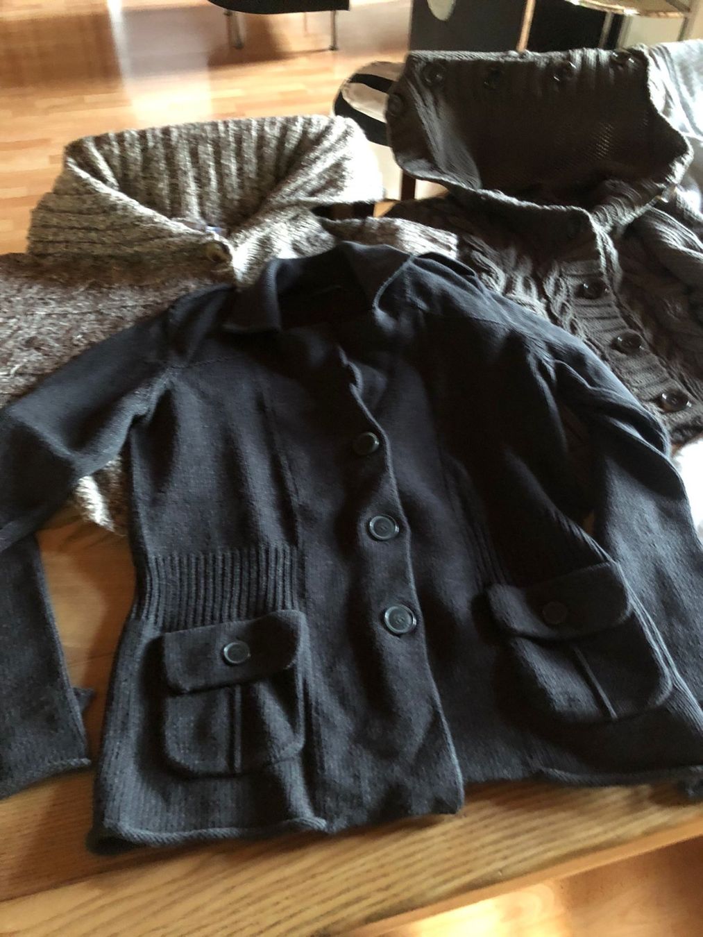 Lotti di vestiti: 3 coole Jäckli + 2 Gilets Gr. 36 – Usato da Röschenz venduto da Tashroal 7
