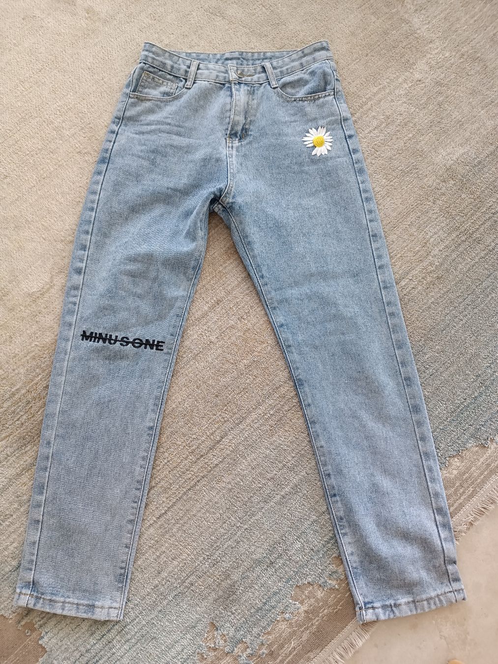 Jeans: JEAN IMPRIMÉ 34 – Usato da Sierre venduto da shirley04 2
