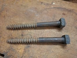 Alte schwere Holz-/Konstruktionsschrauben Ø 18 mm – 2 Stück