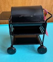 Grillstation BBQ aus Metall mit bewegbaren Teilen Puppenhaus