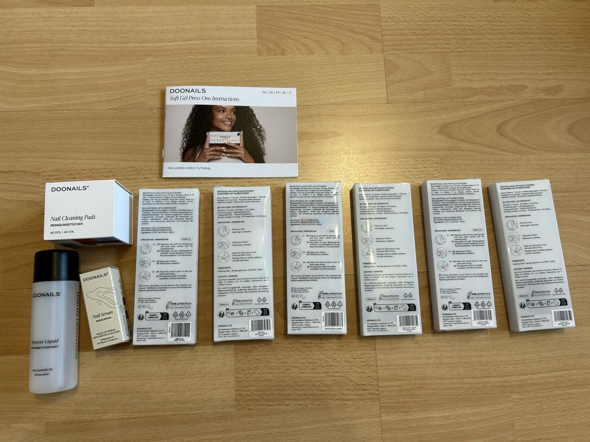 Unghie finte: DOONails Set: Press-On Nägel, Serum, Remover & Pads – Nuovo e nell'imballaggio originale da Biel/Bienne venduto da SandraDG 1