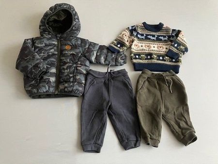 Lot de vêtements bébé garçon veste et pull T 9 mois
