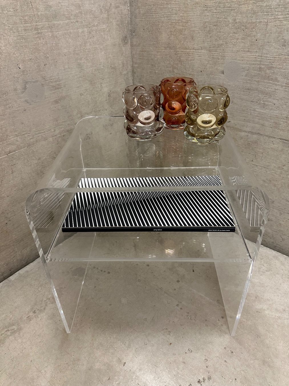 Tavoli: Side table + shelf plexiglass 🤍 Beistelltisch Plexiglas – Usato da Zuerich venduto da mas925 1