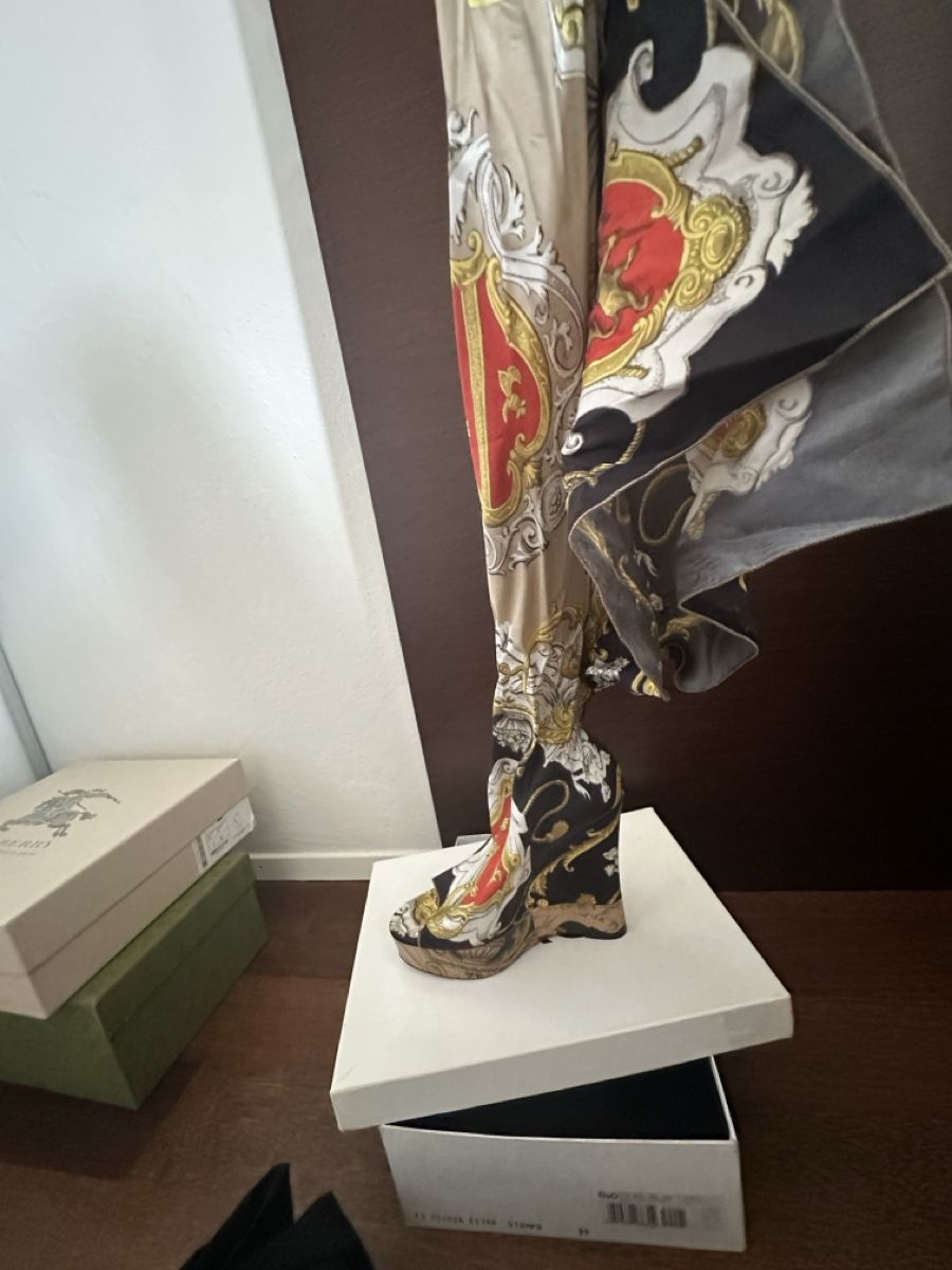 Dolce & Gabbana Damenschuhe: Dolce&Gabbana Multicolor Silk Scarf Open Toe,Wrap Wedge,GR39 – Gebraucht aus Jonen von dibbern 2