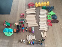 Große Holzeisenbahn  - motorisierte Züge - set  BRIO