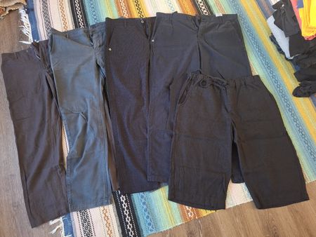 Stoffhosen und Chinos (Blue de Gênes, Black Ficus, H&M)