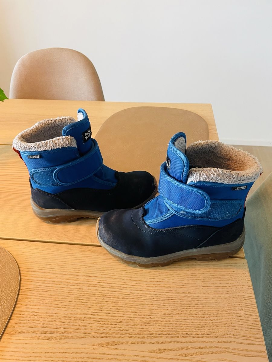 Jack Wolfskin Scarpe per ragazzi: Jack Wolfskin Schnee-Boots 33 – Usato da Oberneunforn venduto da Jonasdietschi 1
