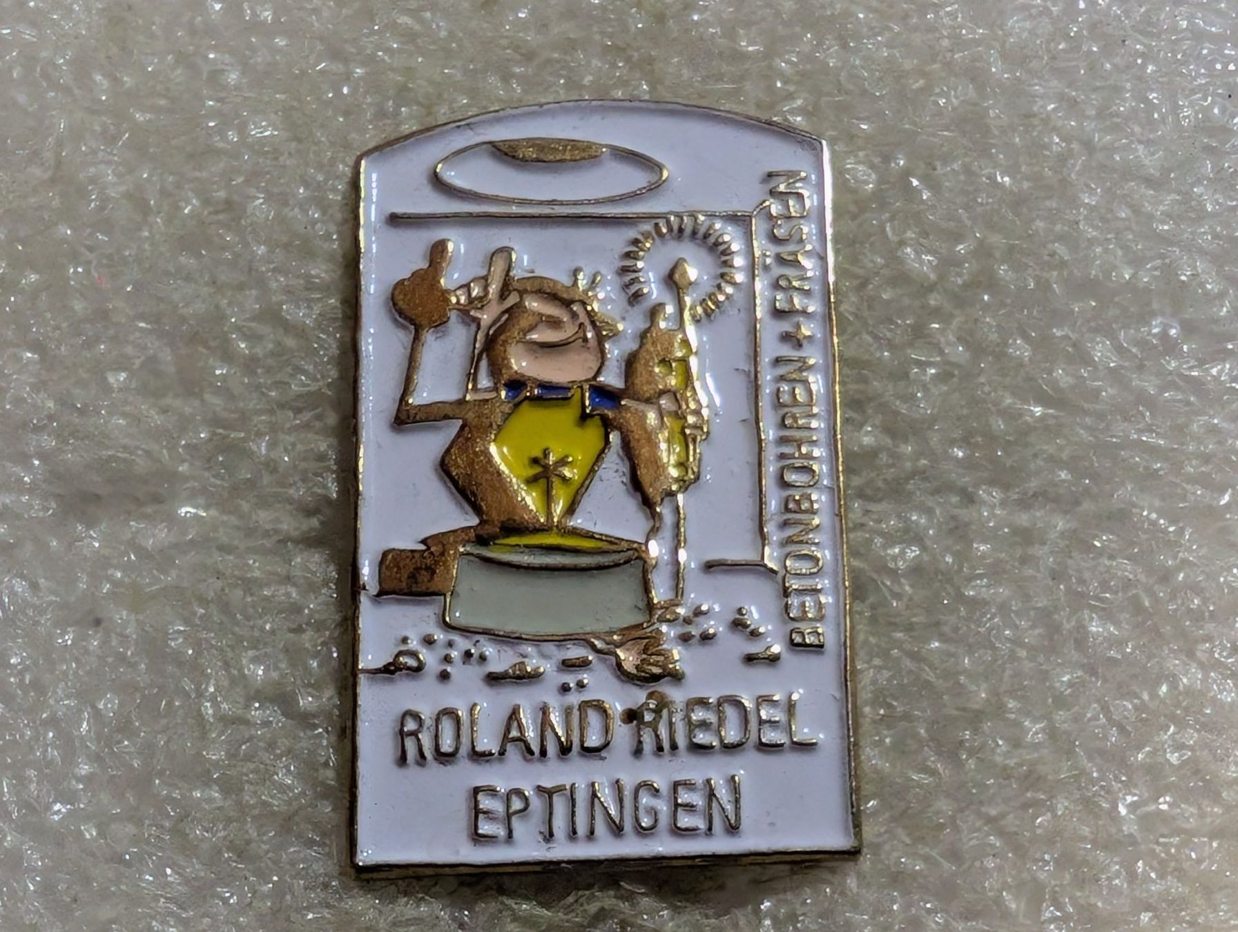 Placchette & Badge: Ansteckpin 60: Roland Riedel – Usato da Oppligen venduto da Pin-Fall-Shop