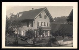 Foto-AK Melchnau, Wohnhaus mit Garten