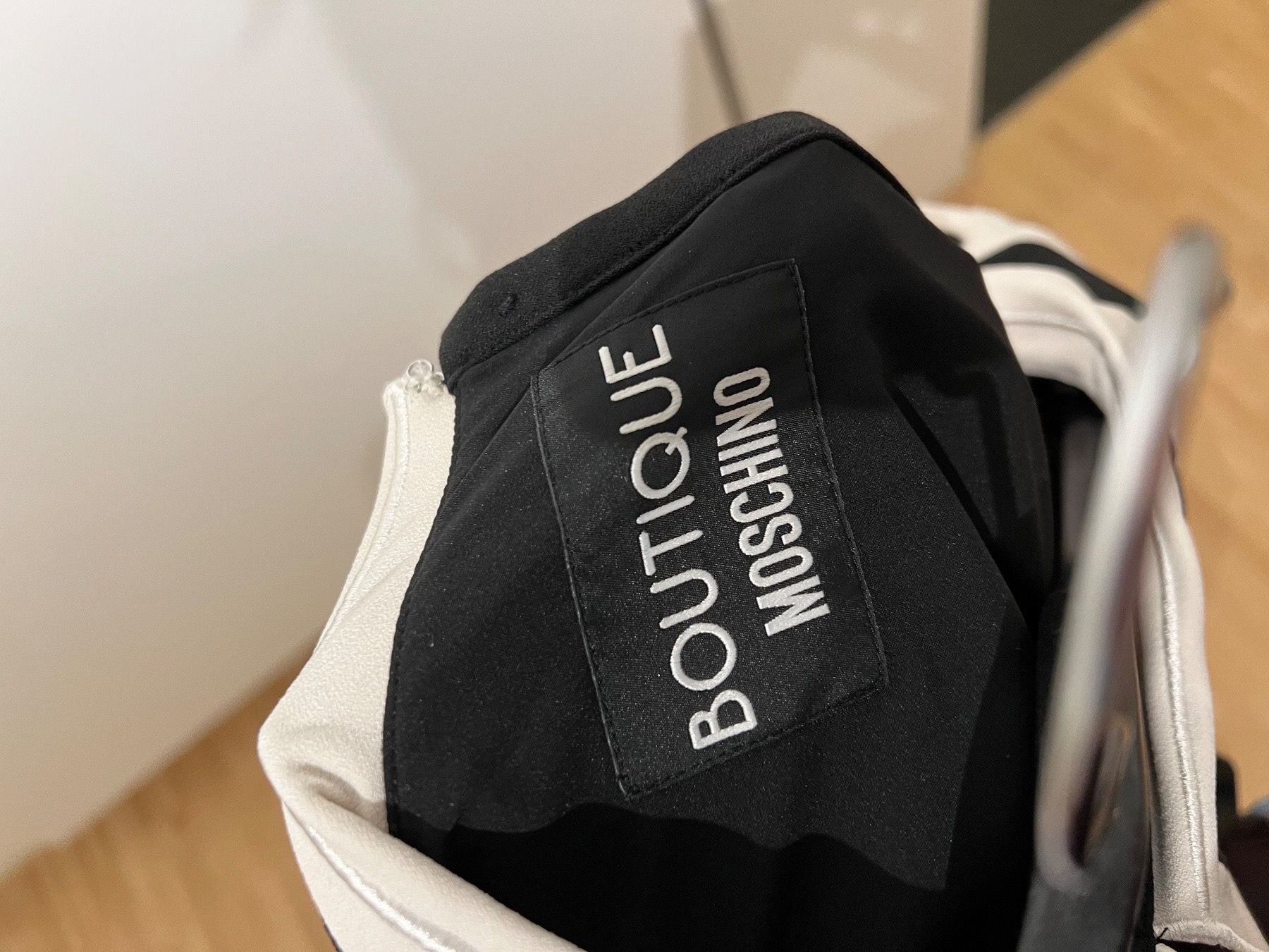 Moschino Vestiti: Kleid von Moschino – Nuovo (secondo la descrizione) da Meilen venduto da Dievondort 1