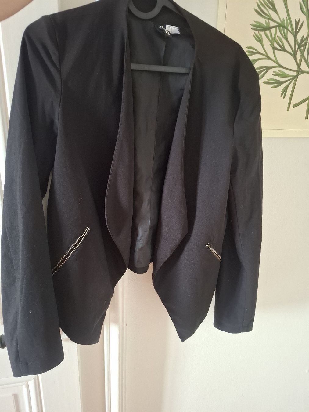 H&M Giacche: Blazer short black 38 – Usato da Lausanne venduto da bon_cv2n