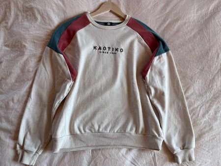 Kaotiko Sweater