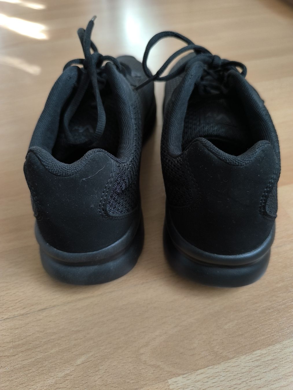 Scarpe da uomo: Neuer Turnschuh Grösse 46 – Nuovo (secondo la descrizione) da Oberdiessbach venduto da Zwerg82 2