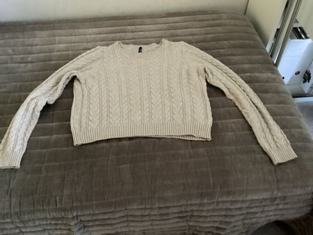 Weicher beiger Pulli in Zopfmuster, Gr. L