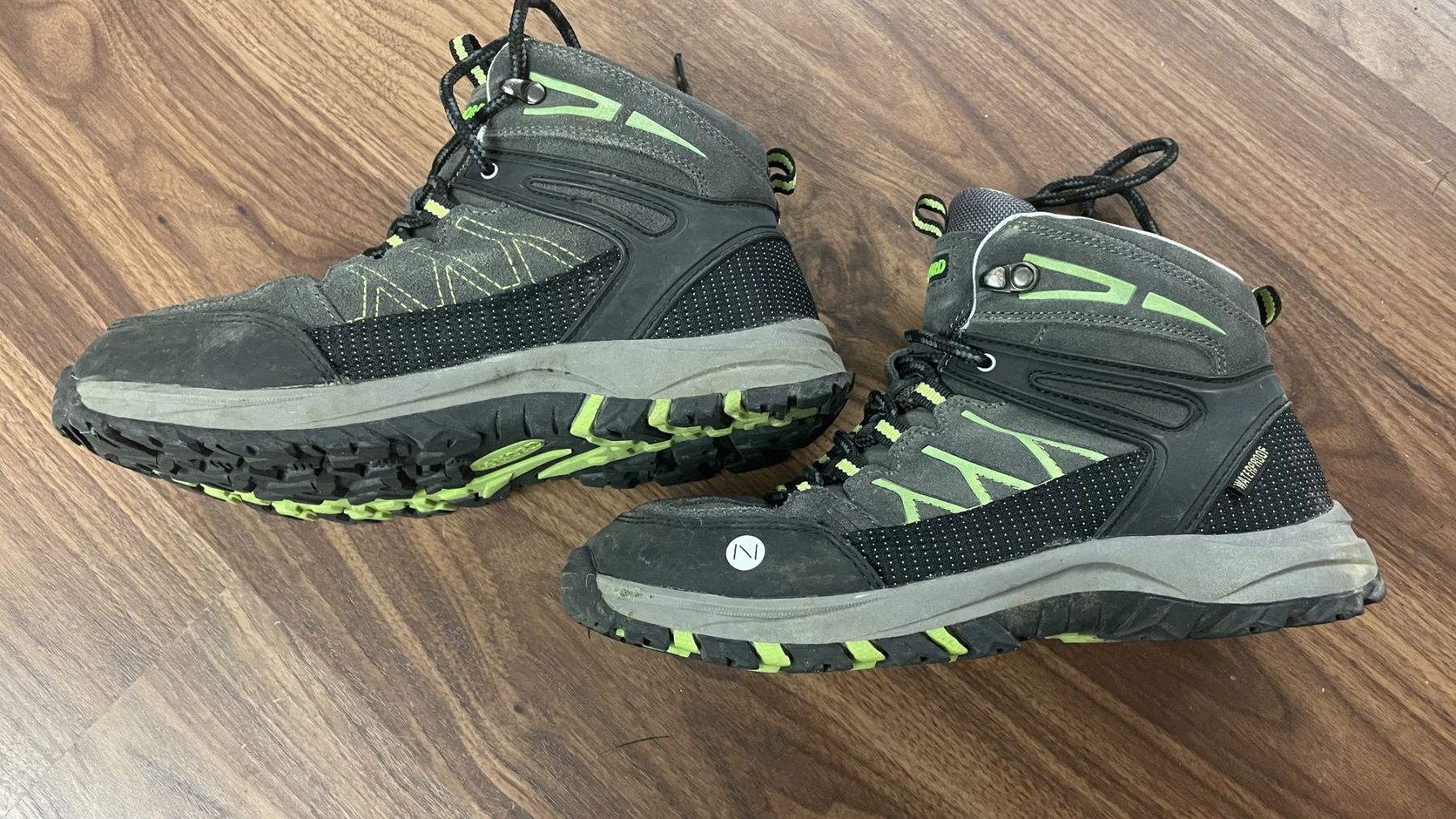 Herrenschuhe: Wanderschuhe 46 Nord – Gebraucht aus Flüelen von jodel_du 1