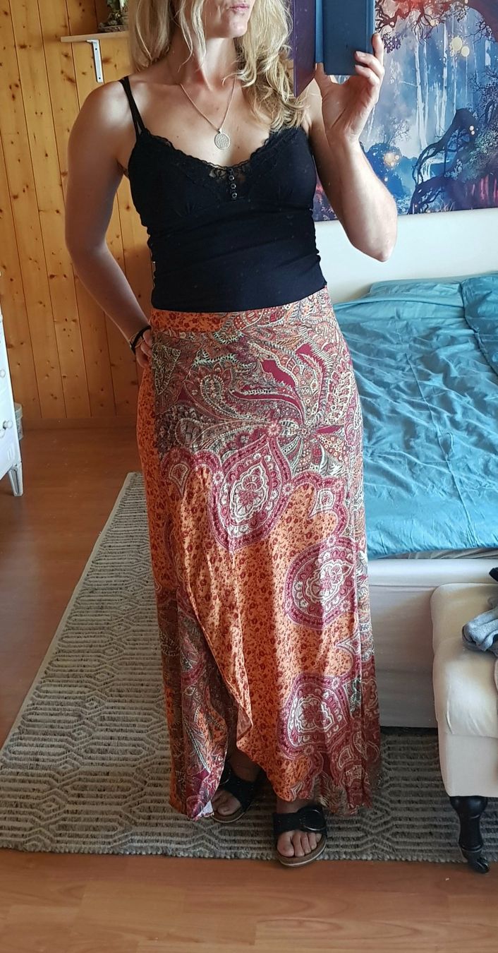 Gonne: Boho Wickelrock Paisley Muster S-M Viscose – Usato da Menznau venduto da Valinor 1