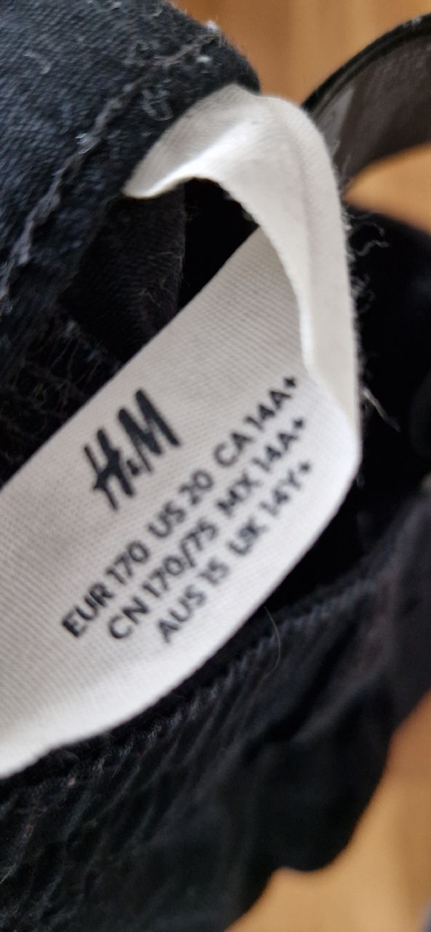 H&M Pantaloni: Schwarze Stoffhose in Gr.170 – Usato da Grosswangen venduto da iranki80 2