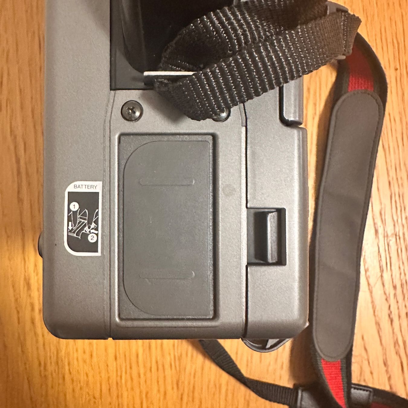 Sony Videocamere: Sony CCD-V200E Video8 Pro Camcorder – Usato da affoltern am albis venduto da bakee 8