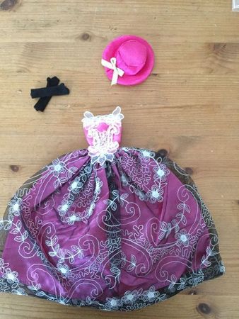 Ballkleid für Barbiepuppe (Nr. 2)