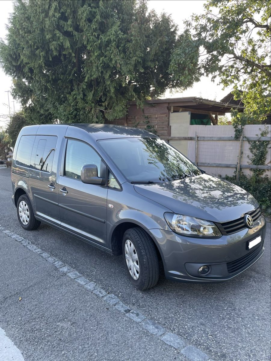 VW Veicoli commerciali: VW Caddy – Usato da Ins venduto da box_67ww