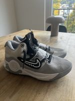 Nike Kevin Durant Treize Sneaker, Grau/Schwarz, Gr.41