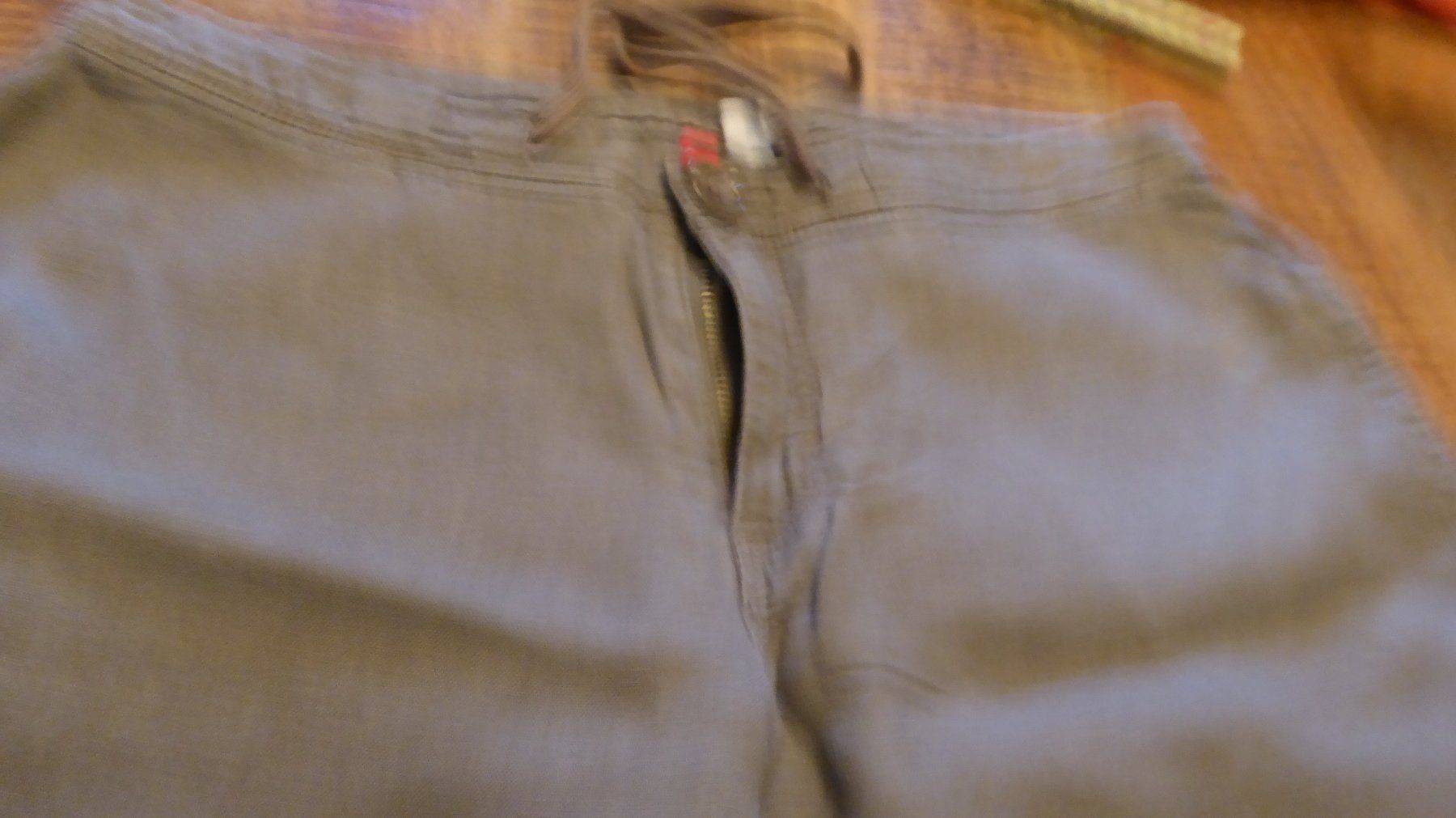 H&M Pantaloni: Olivfarbene Sommerhose Gr 40 H&M Leinen – Usato da Sargans venduto da Benziner 6