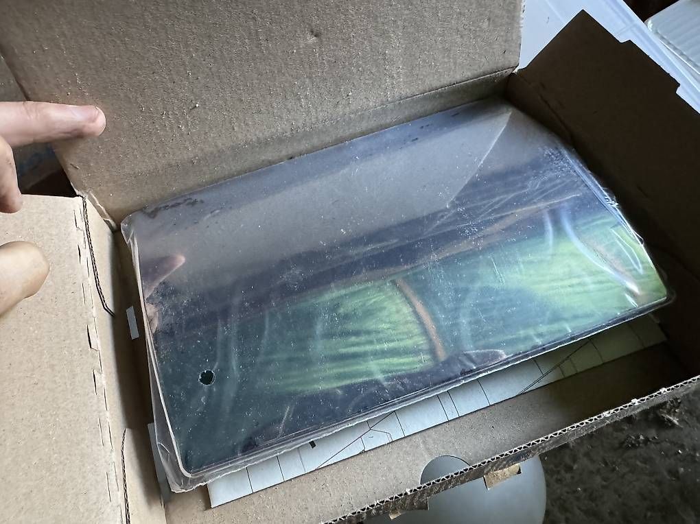 Tutti pezzi di ricambio auto: 4 plaques de recouvrement Geberit – Usato da Lentigny venduto da EcuProd1