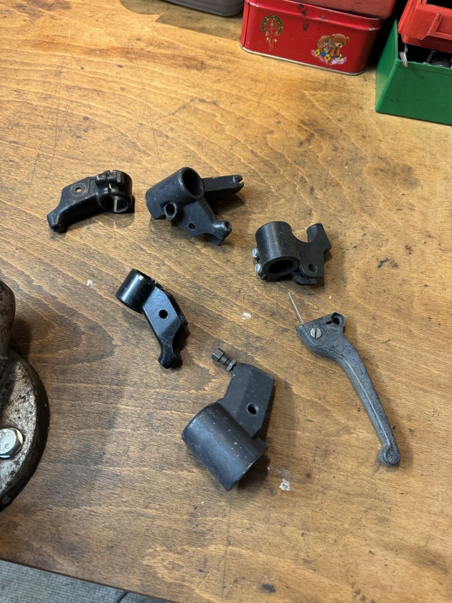 Pièces pour mobylette: Mofa Griff Teile – D'occasion à Dübendorf par Sachs621 1