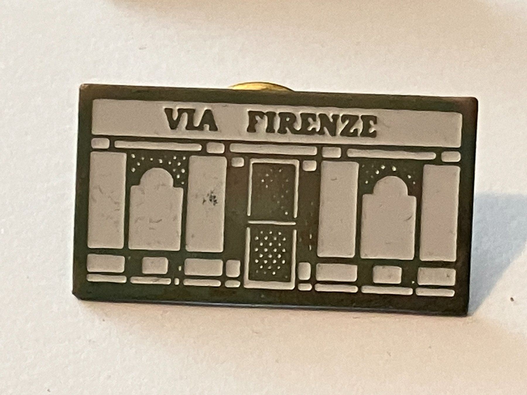 Placchette & Badge: 1 Pin Via Firenze – Usato da Basel venduto da djwwpp