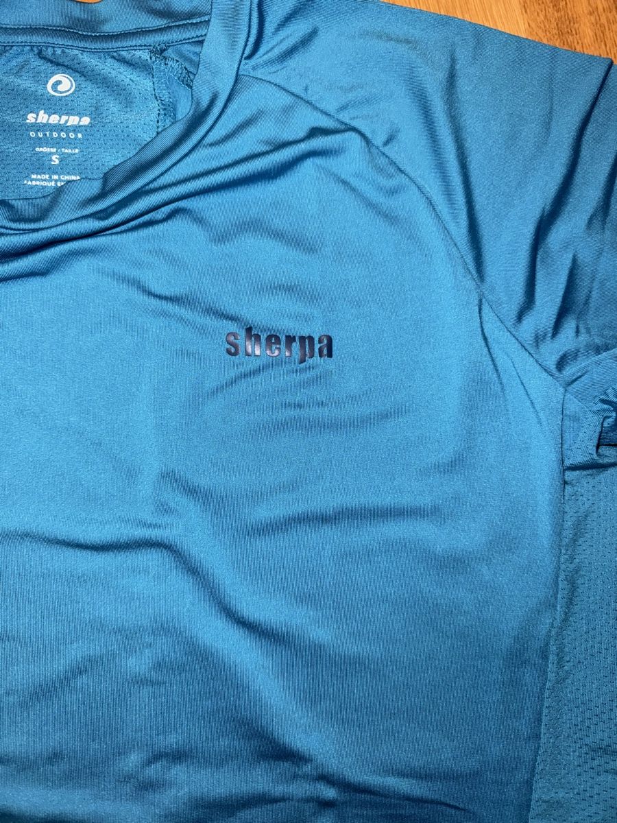 Sherpa T-Shirts: Sherpa Trainingsshirt **NEUWERTIG** – Neu (gemäss Beschreibung) aus Allschwil von KShing 1