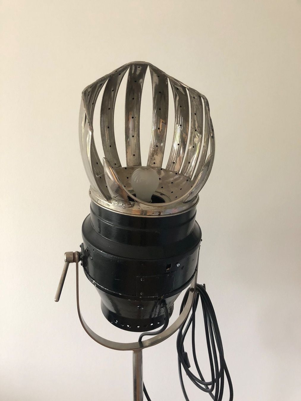 Lampade: Industrial Ständerlampe auf Räder – Usato da Münchenstein venduto da Brist 6