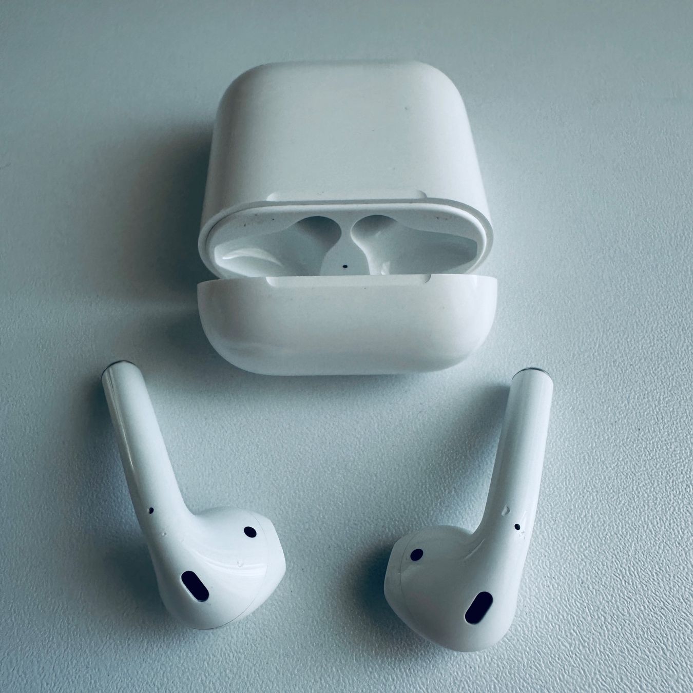 Apple Cuffie: Original Apple AirPods 2 Kopfhörer Wireless Lightning Kabel – Usato da Basel venduto da MY.AIRPODS.SHOP 1