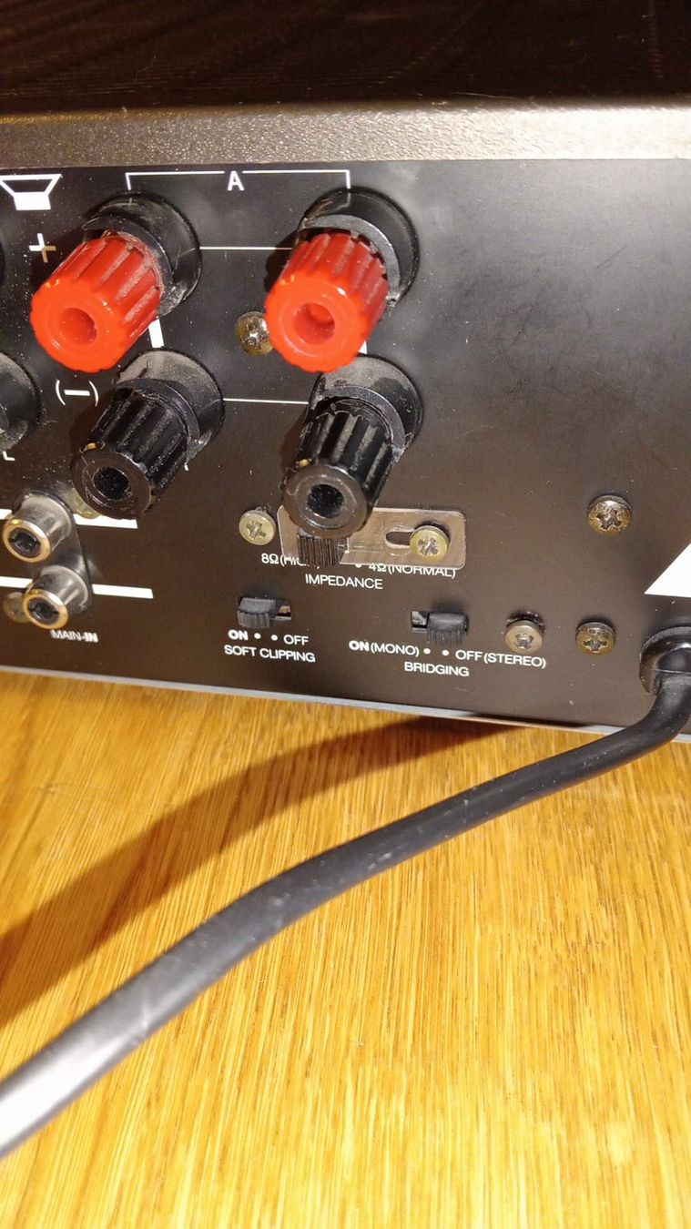Nad Amplificatori: Preamplifier NAD 1000 – Usato da St-Cergue venduto da per_6cx5 6