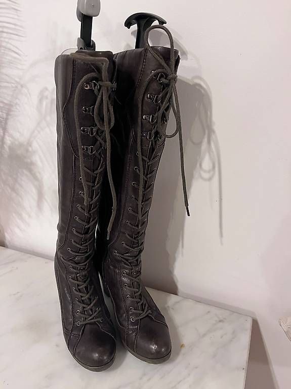 Scarpe da donna: Edle Schnürrschuhe Gr. 37 Navyboot – Usato da Zürich venduto da Snicole
