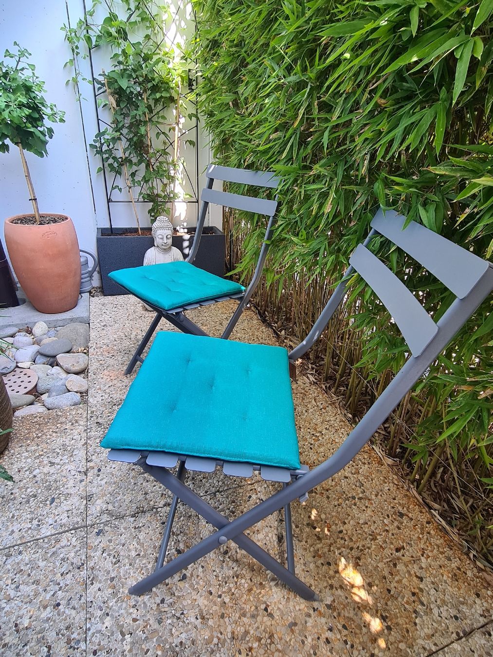 Chaises: Deux chaises Anthracite+2 Coussins/ MARQUE "HESPÉRIDE" – Neuf (Voir description) à Etoy par MyStyleMyMode 1