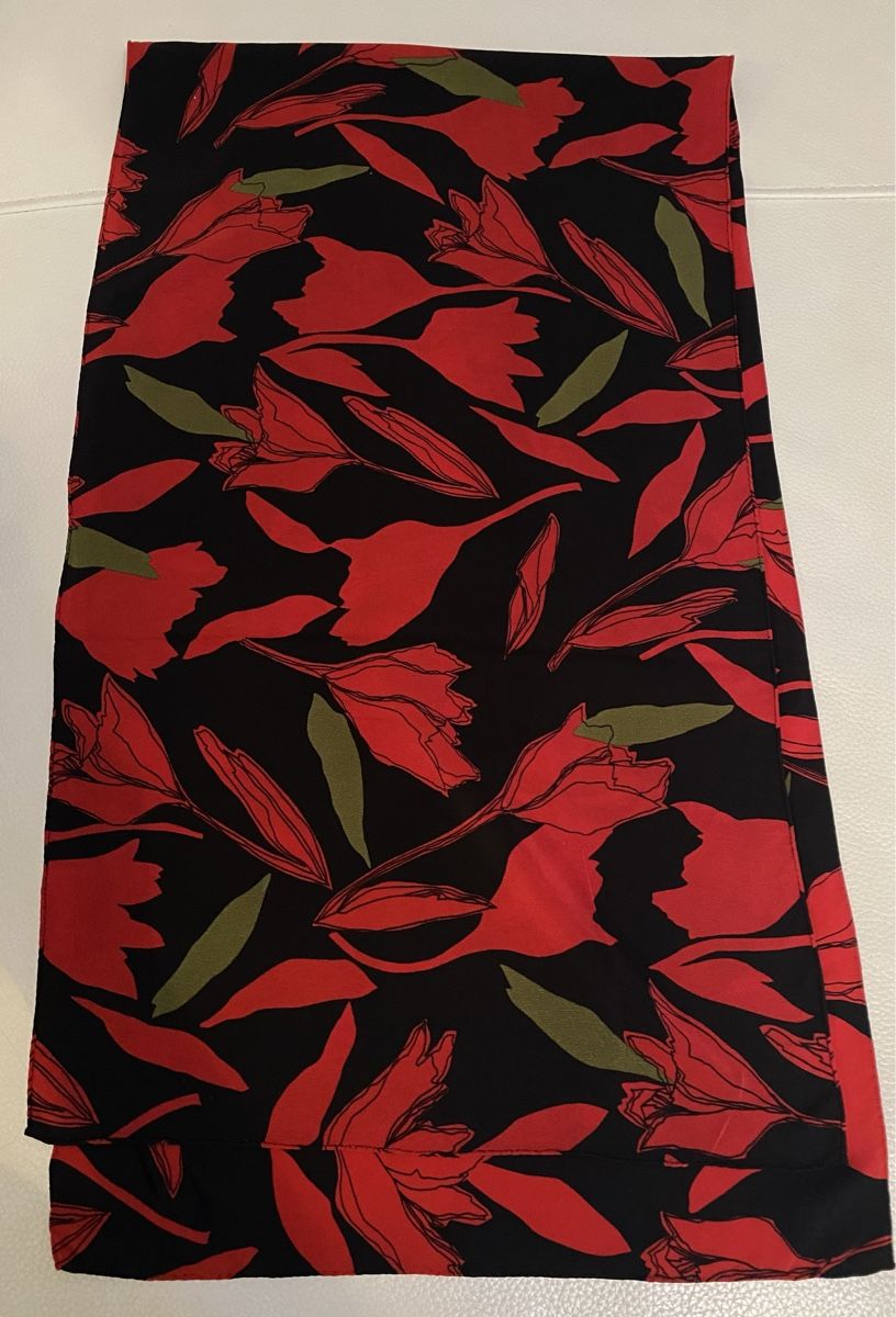 Foulard & Sciarpe: Seiden Schal 🌸 – Usato da Opfikon venduto da Luis144